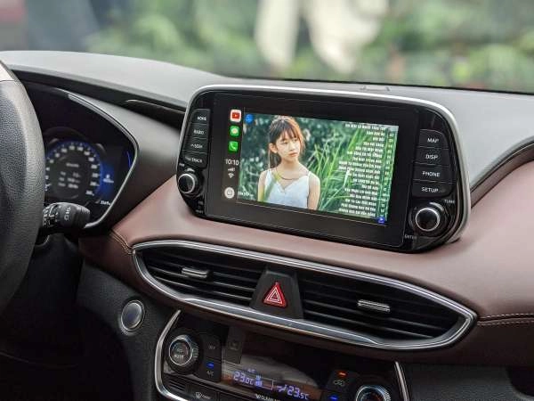 Android-Auto-Car-Play-xem-youtube-tren-man-hinh-AVN-Hyundai-Santafe-2018-2020